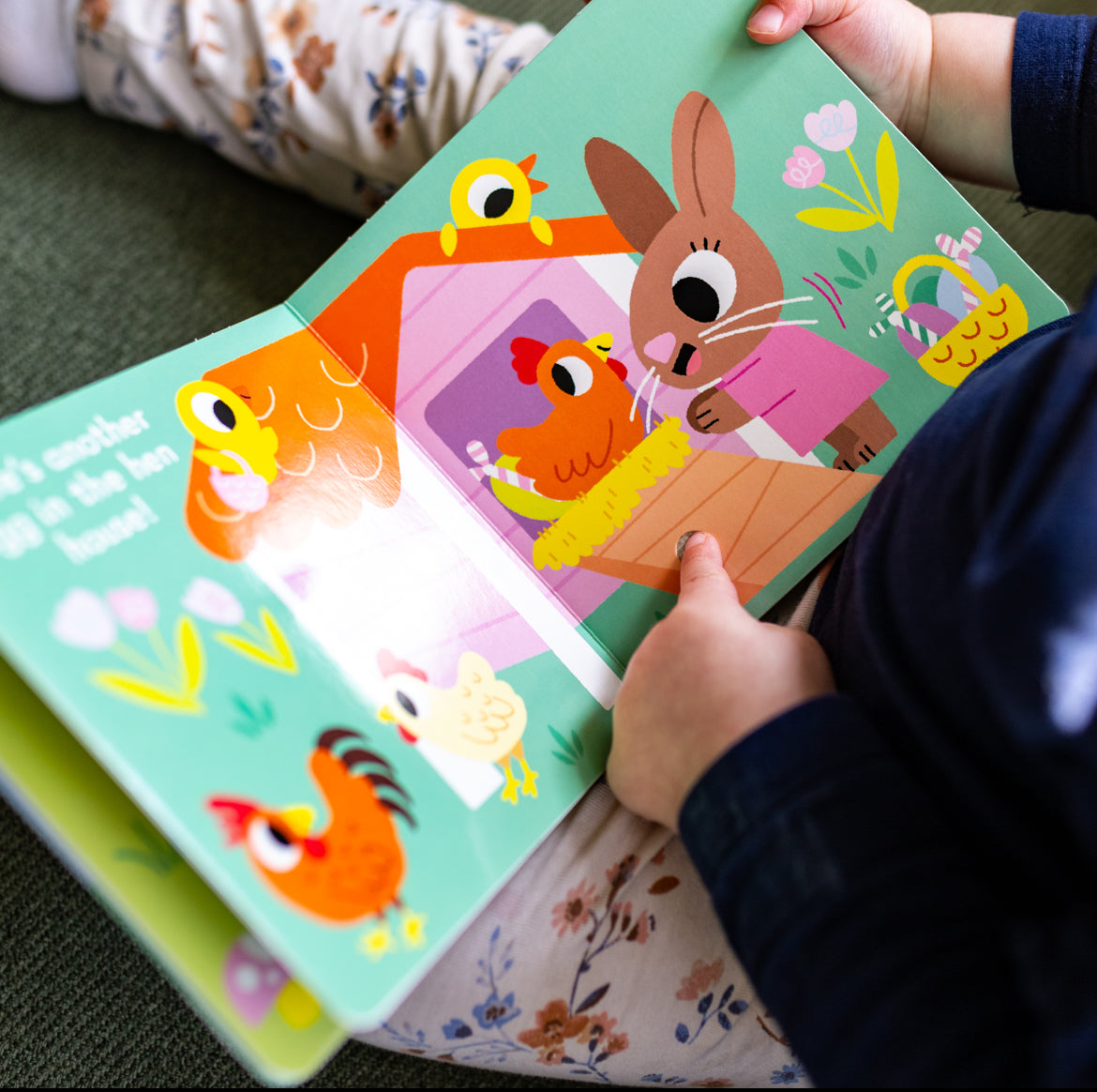 Listen to the sounds of spring (noisy board book)